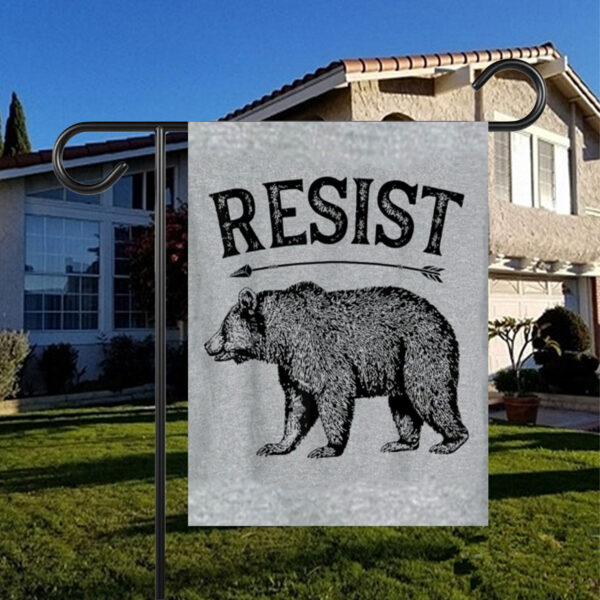 ALT US National Park Resist Service Flag Bear