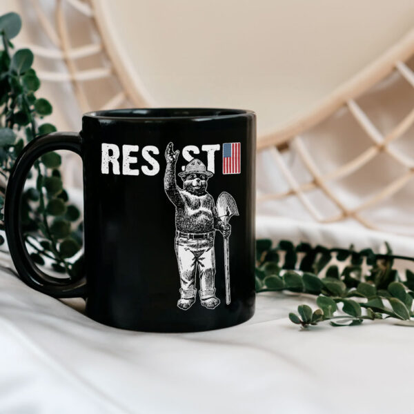 Official National Parks Resist Bear Mug
