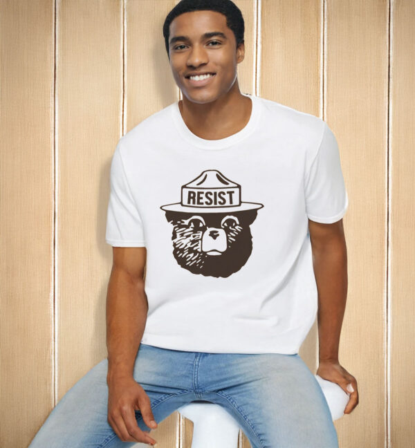 Protect Our National Parks Resist Bear T-Shirt