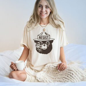 Protect Our National Parks Resist Bear T-Shirt