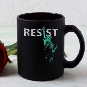 Resist, Statue of Liberty 2025 Mug
